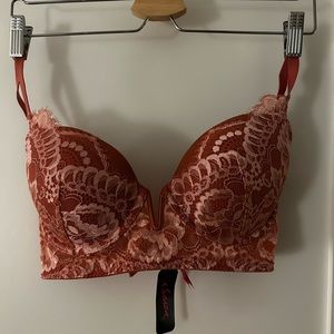 NWT La Senza Diva Demi brand NEW 32DD
